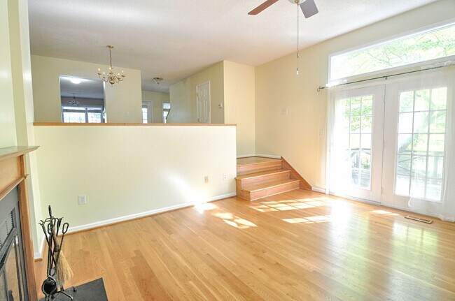 Foto del edificio - Townhouse close to UNC-CH!