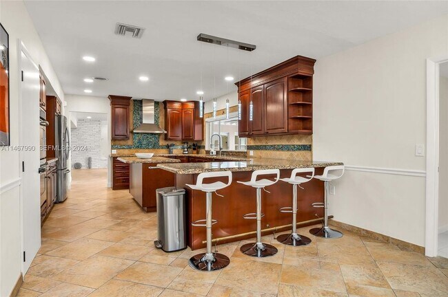 Foto del edificio - 2500 NE 199th St