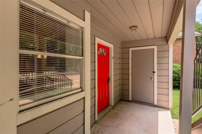 Foto del edificio - 2404 Sycamore Ave
