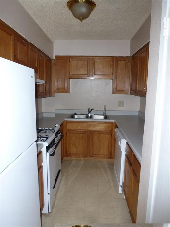 Foto del edificio - 501 Burlwood Ct