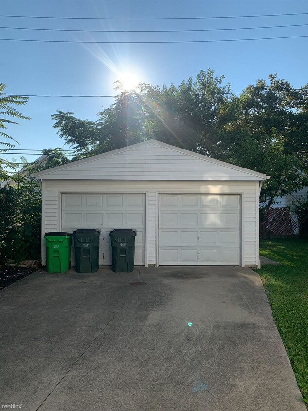 Building Photo - 2 br, 1 bath Duplex - 4648 East 86th Street 1