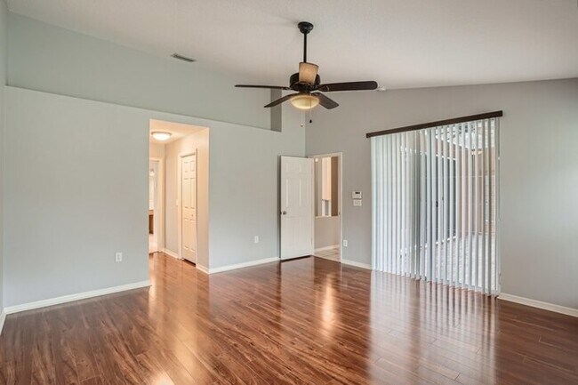 Building Photo - 14910 Heronglen Dr, Lithia, FL, 33547