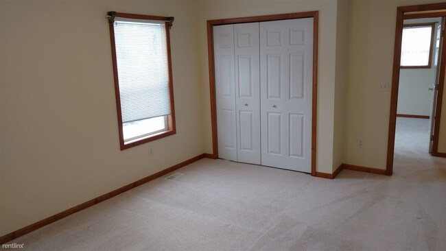 Foto del edificio - 1203 Silver Ridge Ct