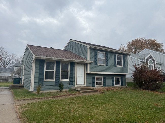 Building Photo - 5814 Laporte Dr