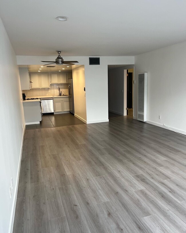 Building Photo - 321 Westminster Ave