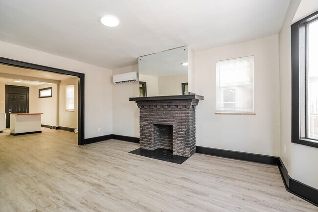 Foto del edificio - 98-100 N Hague Ave