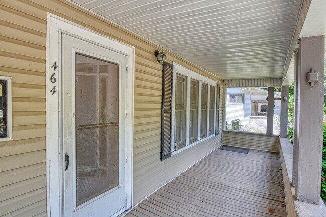 Building Photo - 464 College Ave