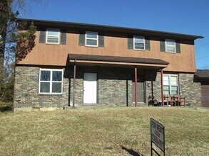 Building Photo - 2906-2908-2908 N Willowbrook Rd