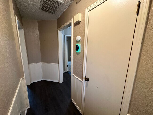 Foto del edificio - Unique 3bed/2bath Home Available for Rent in Moore!