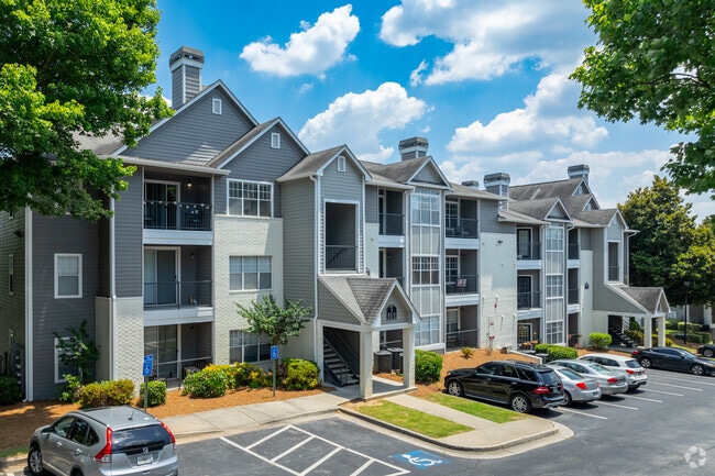 Building Photo - Magnolia Vinings