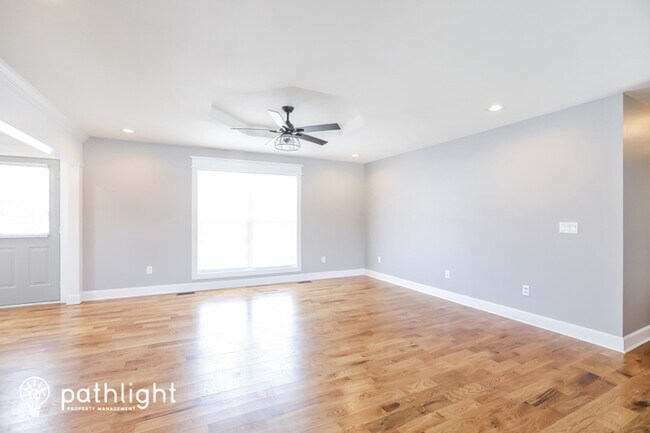 Building Photo - 1000 Oakwood Street, Harrisonville, MO, 64701