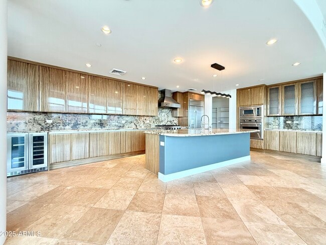 Building Photo - 140 E Rio Salado Pkwy