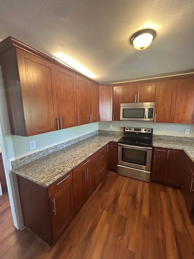 Foto del edificio - 3 Bed, 2 bath Rambler Home in Skyway, $3,150/mo.