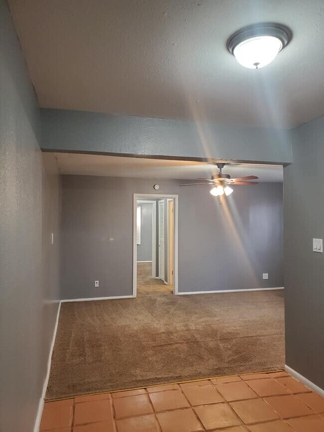 living area - 503 W Estes Ave