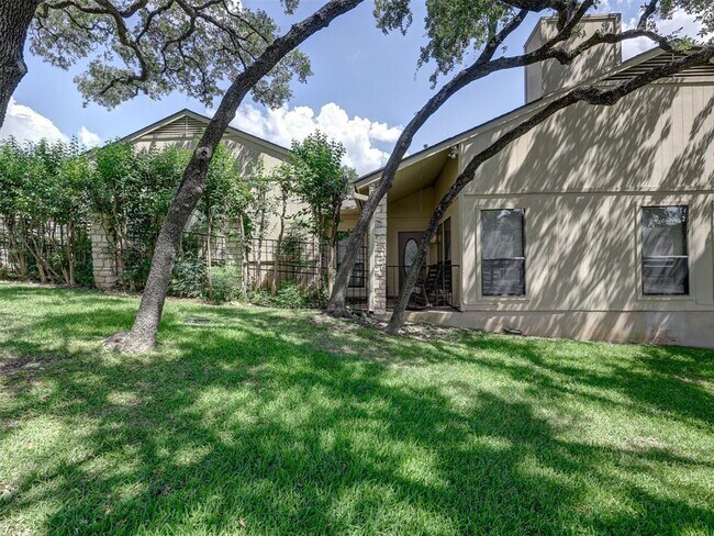 Building Photo - 4119 Bayberry Dr