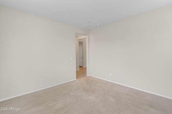 Foto del edificio - 1671 N 214th Ave