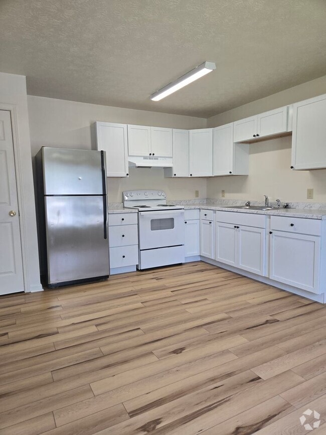 Building Photo - 459 Darley Creek