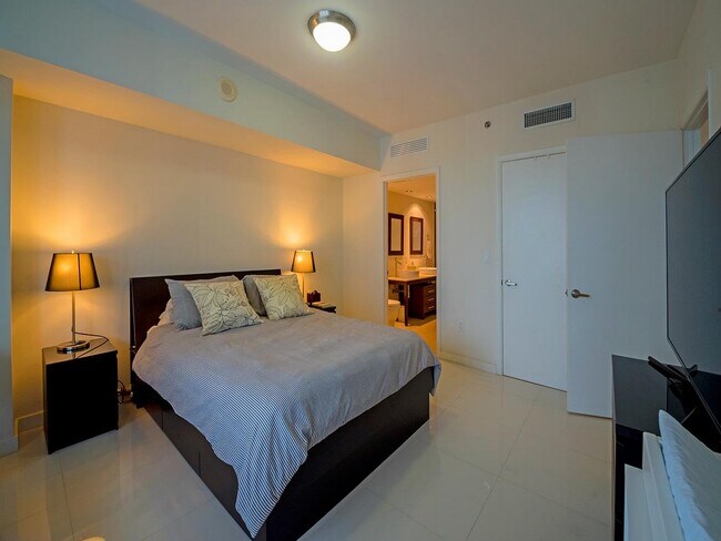 Foto del edificio - 485 Brickell Ave