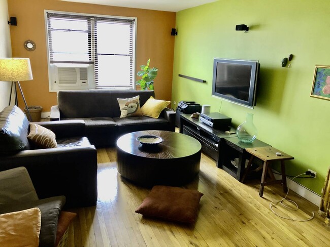 Foto del edificio - 282 E 35th St