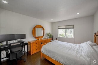 Building Photo - 2417 W Ave 30