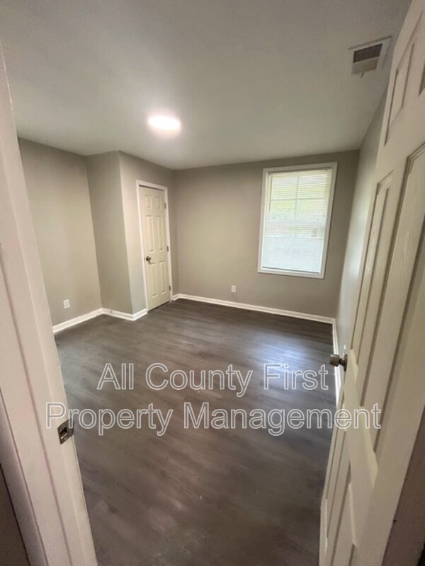 Foto del edificio - 2386 Cresta Dr