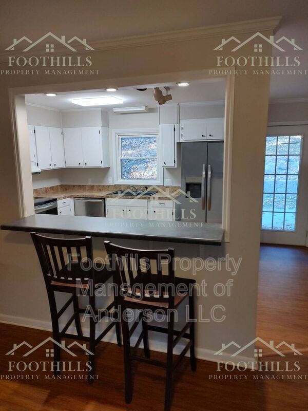 Foto del edificio - 505 Woodland Cir