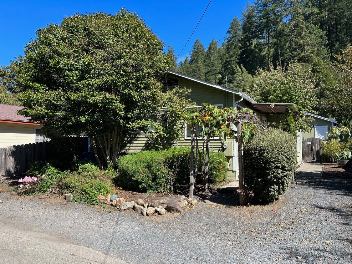 Primary Photo - 17541 Orchard Ave