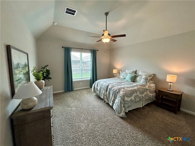 Foto del edificio - 1926 Bayou Wood Ln