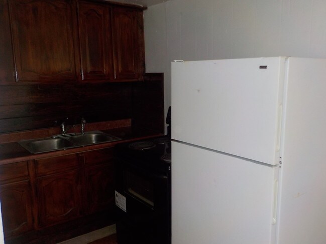 Building Photo - 132 E Jacinto St