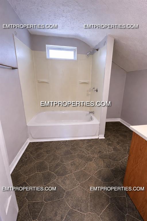 Building Photo - 416 East Ave