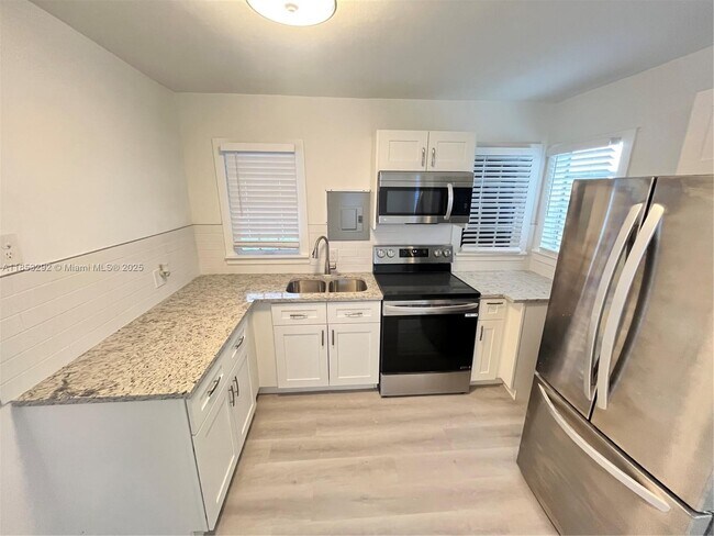 Foto del edificio - 500 SW 10th St