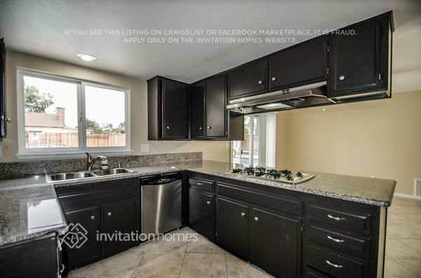 Foto del edificio - 4373 Joslin Ct