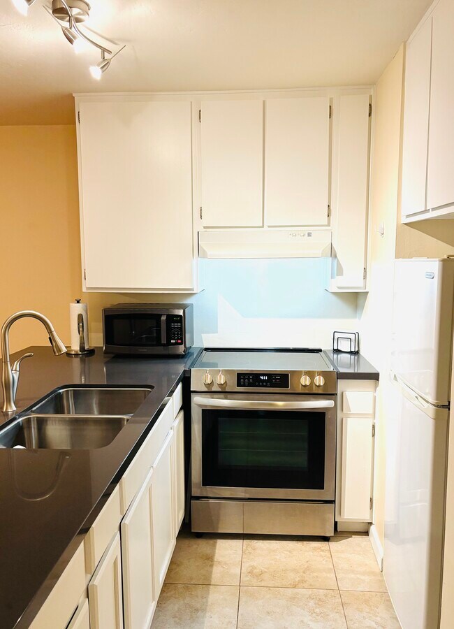 Foto del edificio - 4600 Lamont St