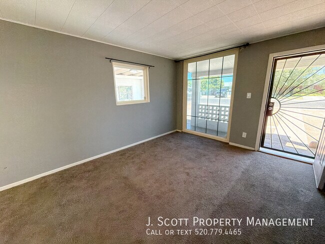 Foto del edificio - 2801 W Glenrosa Ave