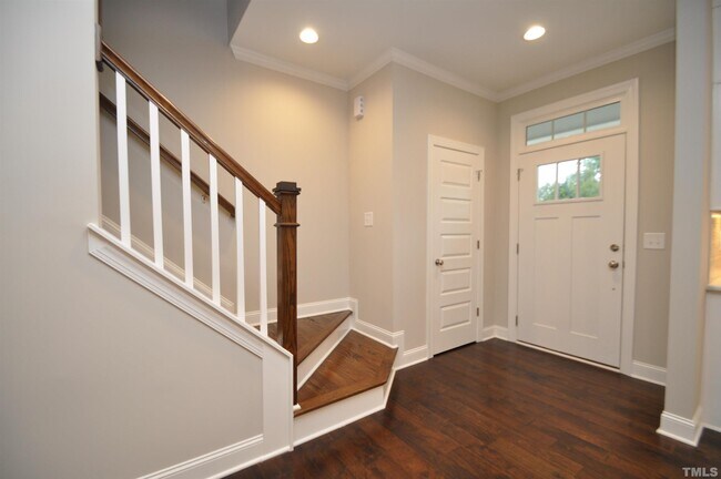 Foto del edificio - 311 Old Grove Ln