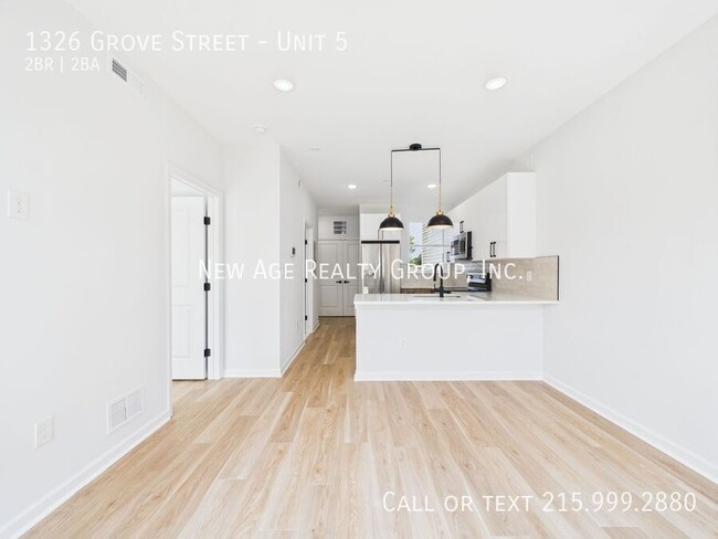 Building Photo - 1326 Grove St