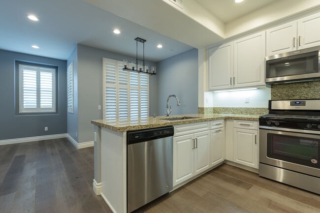 Foto del edificio - 2 Bedroom 2.5 Bath Townhome near Seabridge...