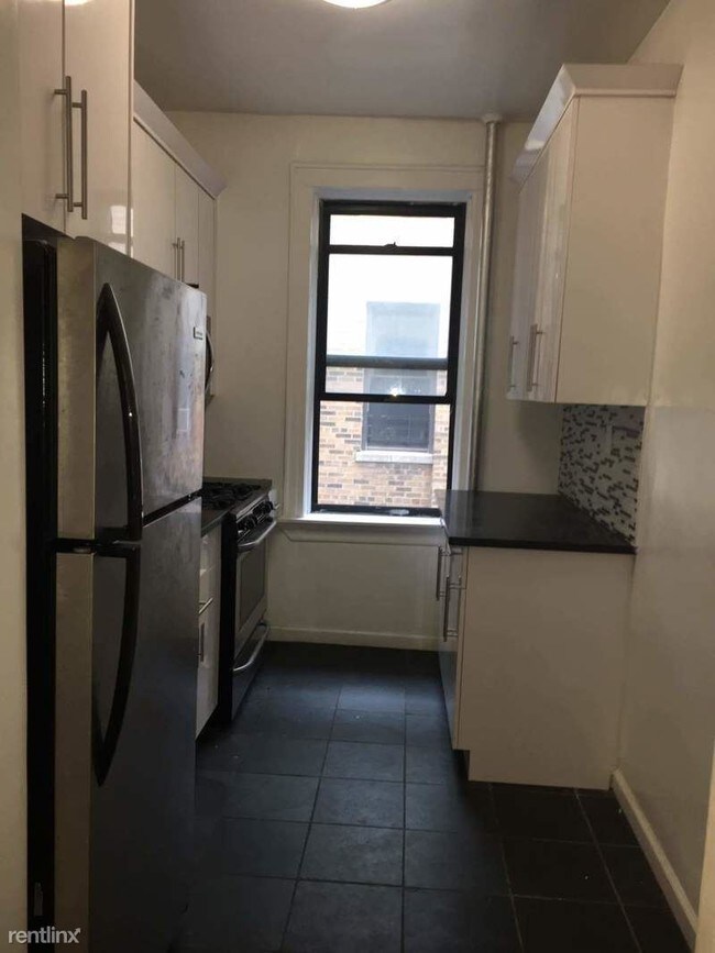 Building Photo - 2 br, 1 bath  - 1111 46th Ave