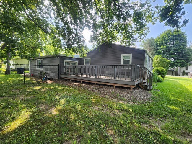 Building Photo - 4582 Maiden Ln