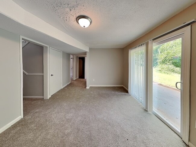 Building Photo - 3775 Stamford Rd SW