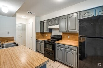 Building Photo - 748 Prairie Creek Dr