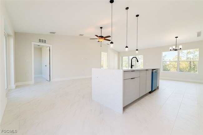 Building Photo - 3716 NE 15th Ave