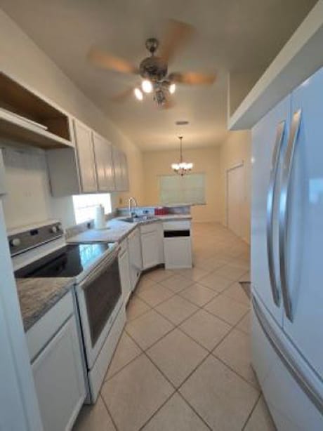 Building Photo - 10715 San Tropez Cir