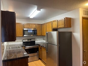 Building Photo - 920 S Dawson Way