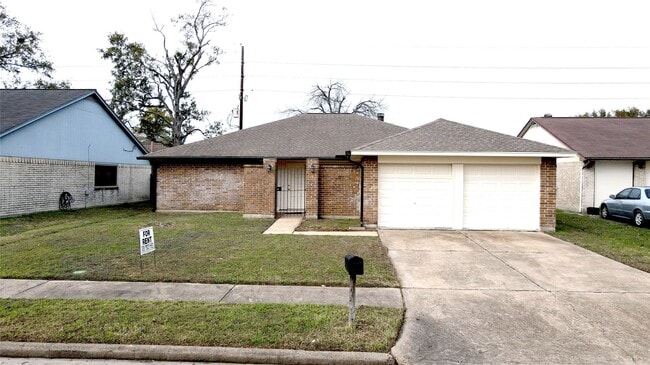 Building Photo - 13610 Piney Oaks Dr