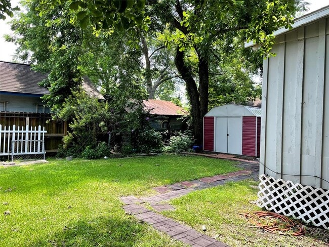 Building Photo - 606 Granberry St