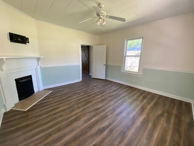 Building Photo - Exclusively Offered by Muse Realty, LLC