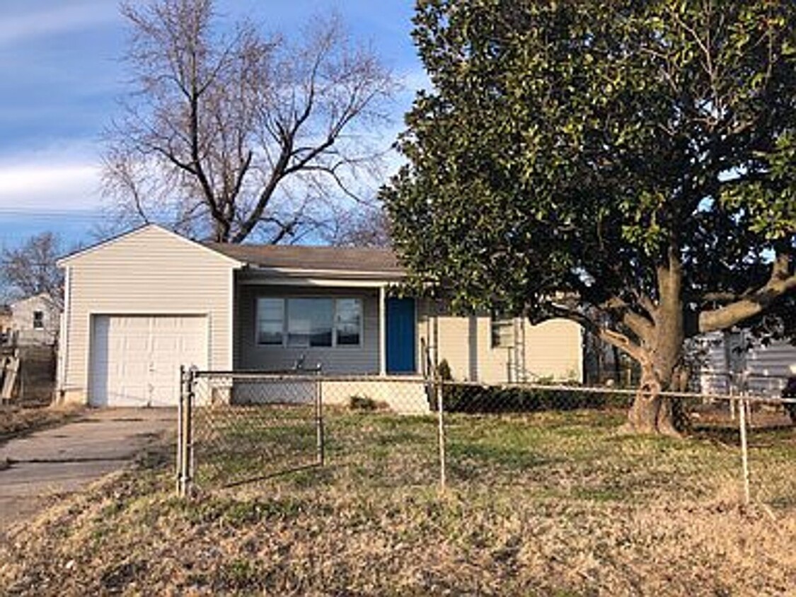 Primary Photo - 2 Bed / 1 Bath in Tulsa!