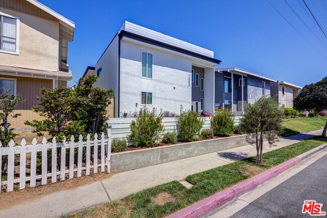 Building Photo - 1303 Beryl St