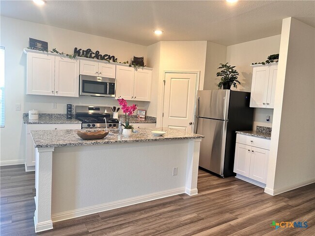 Foto del edificio - 124 Parrigin Cv